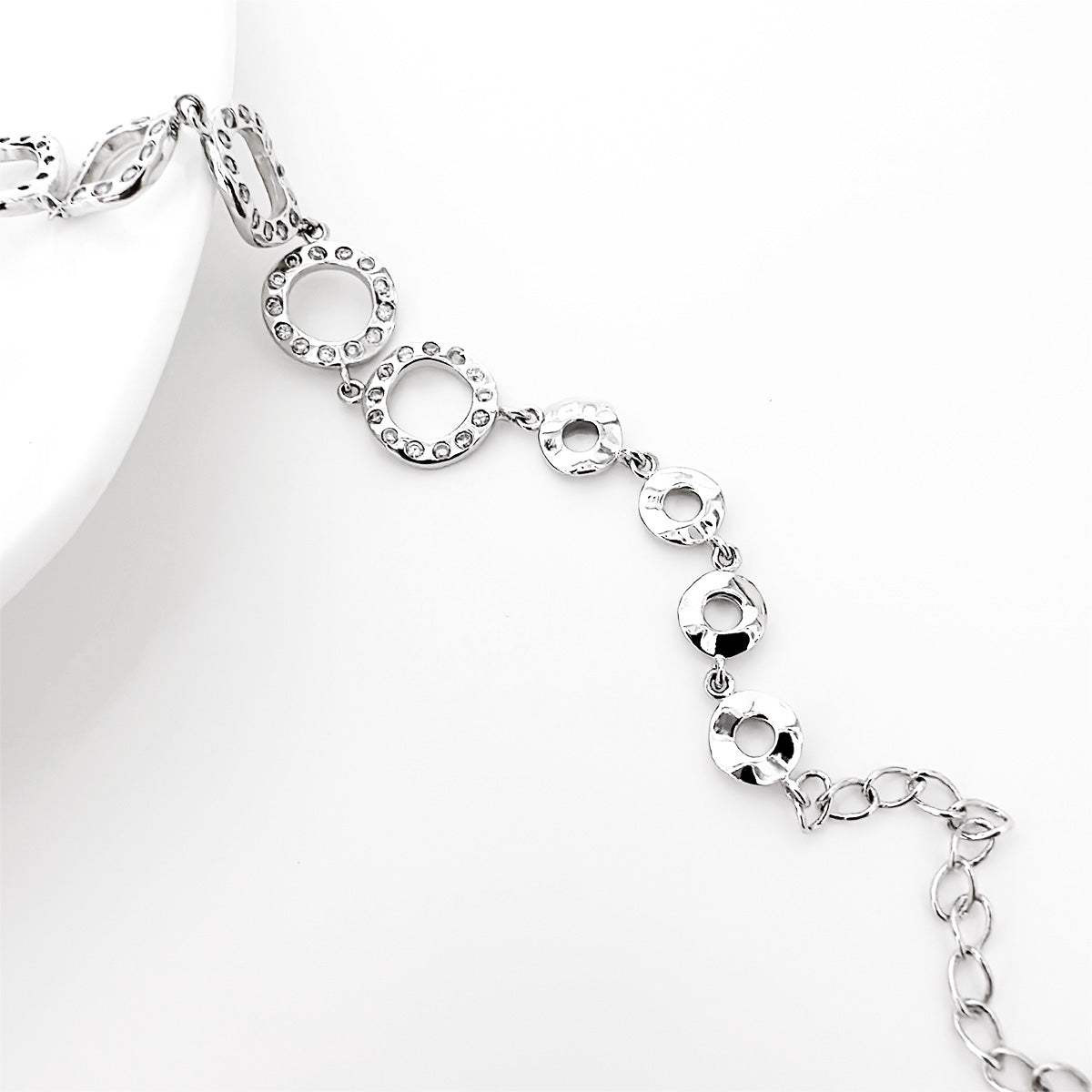 BMB80017 - Round Square + Ring Modeling - Bracelet