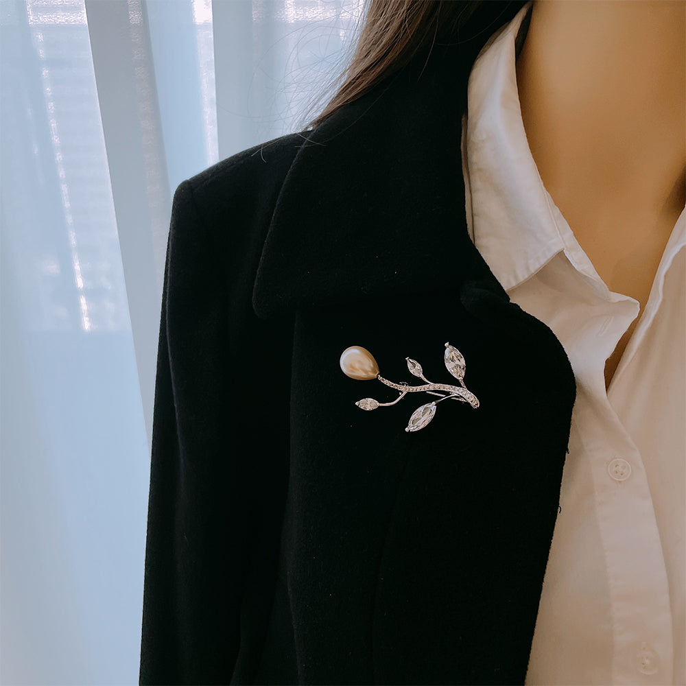 BMC80110 - White Flowing Branch Pearl - 2-in-1 Pendant Necklace Brooch