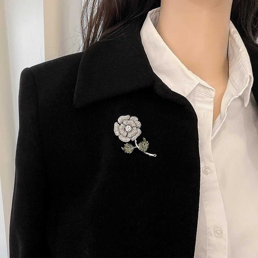 BMC80164 - White Rose Green Leaf - 2-in-1 Pendant Necklace Brooch
