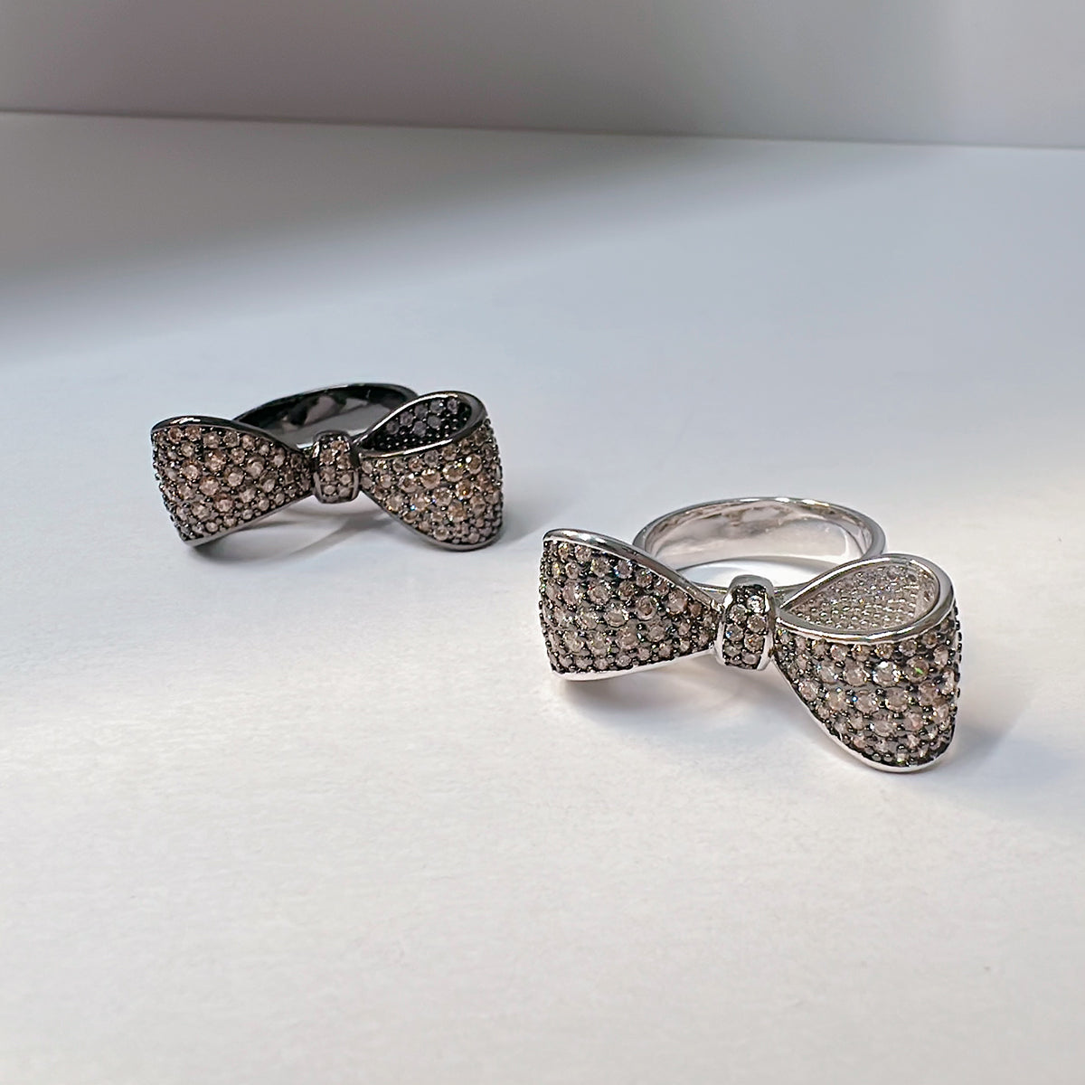 BMR-225364 - 密鑲方晶鋯石個性蝴蝶結戒指 - 個性戒指